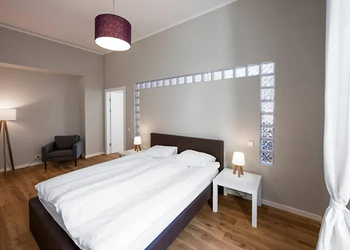 Modern & Spacious 80m2 In Old Town