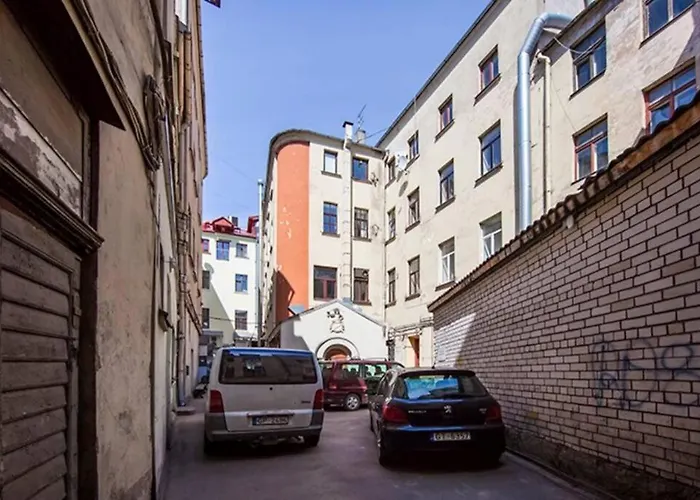 Modern & Spacious 80m2 In Old Town *