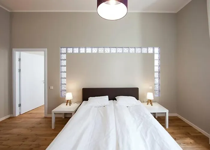 Modern & Spacious 80m2 In Old Town *