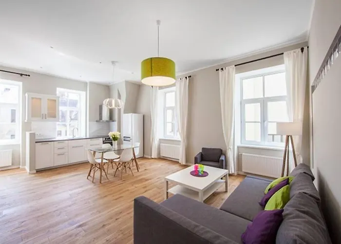 Apartment Modern & Spacious 80m2 In Old Town *