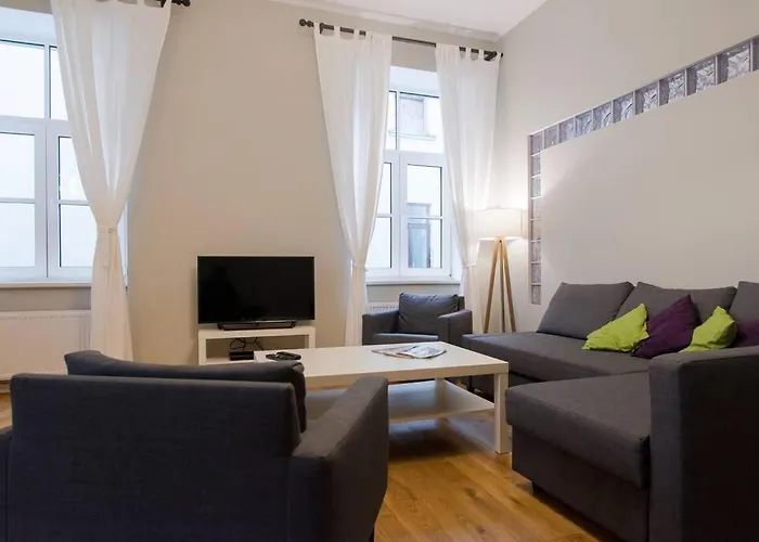 Modern & Spacious 80m2 In Old Town *