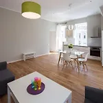 Apartment Modern & Spacious 80m2 In Old Town *