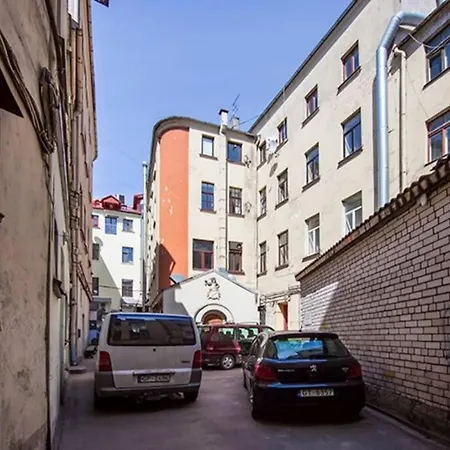 Modern & Spacious 80m2 In Old Town *